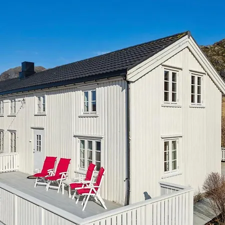 Willa Authentic 1880 Nordlandshus - Private Tidal & Mountain View