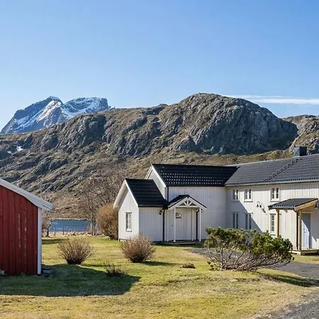 Authentic 1880 Nordlandshus - Private Tidal & Mountain View * Krystad