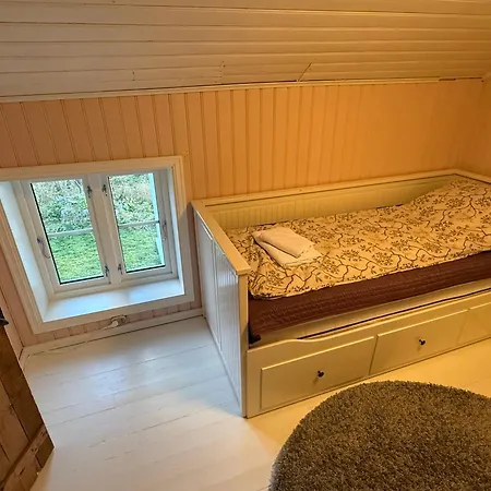 Authentic 1880 Nordlandshus - Private Tidal & Mountain View Willa